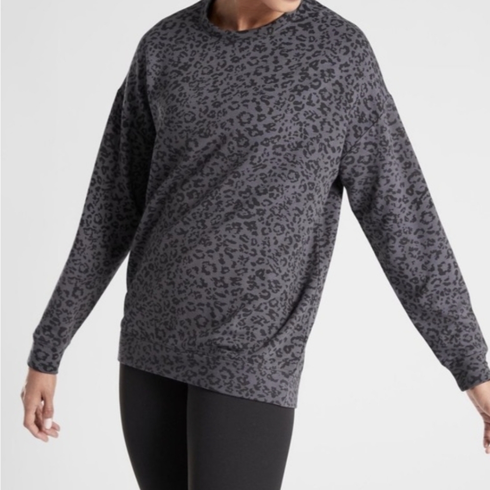 Athleta Pure Lux Gray Leopard Print Pullover Sweatshirt Small